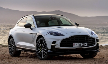 Clip Aston Martin giới thiệu DBX707 2022